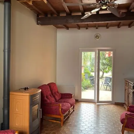 Maison De Village Vintage Avec Grand Jardin Holiday home *